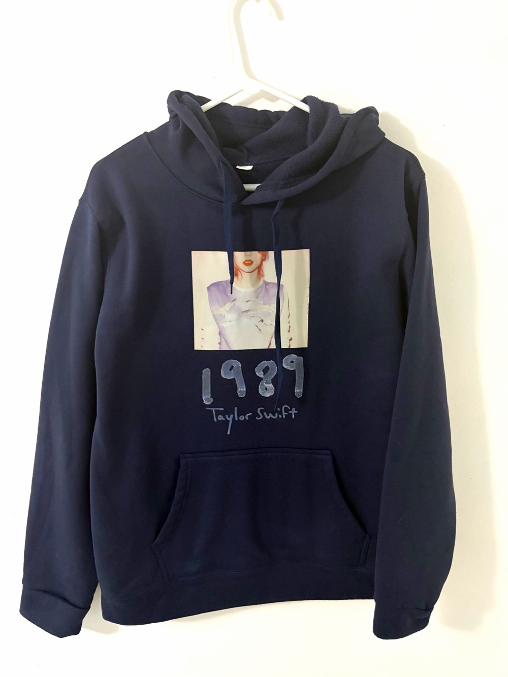 Taylor Swift 1989 The Eras Tour Navy Blue Pullover Hoodie, Size: Medium